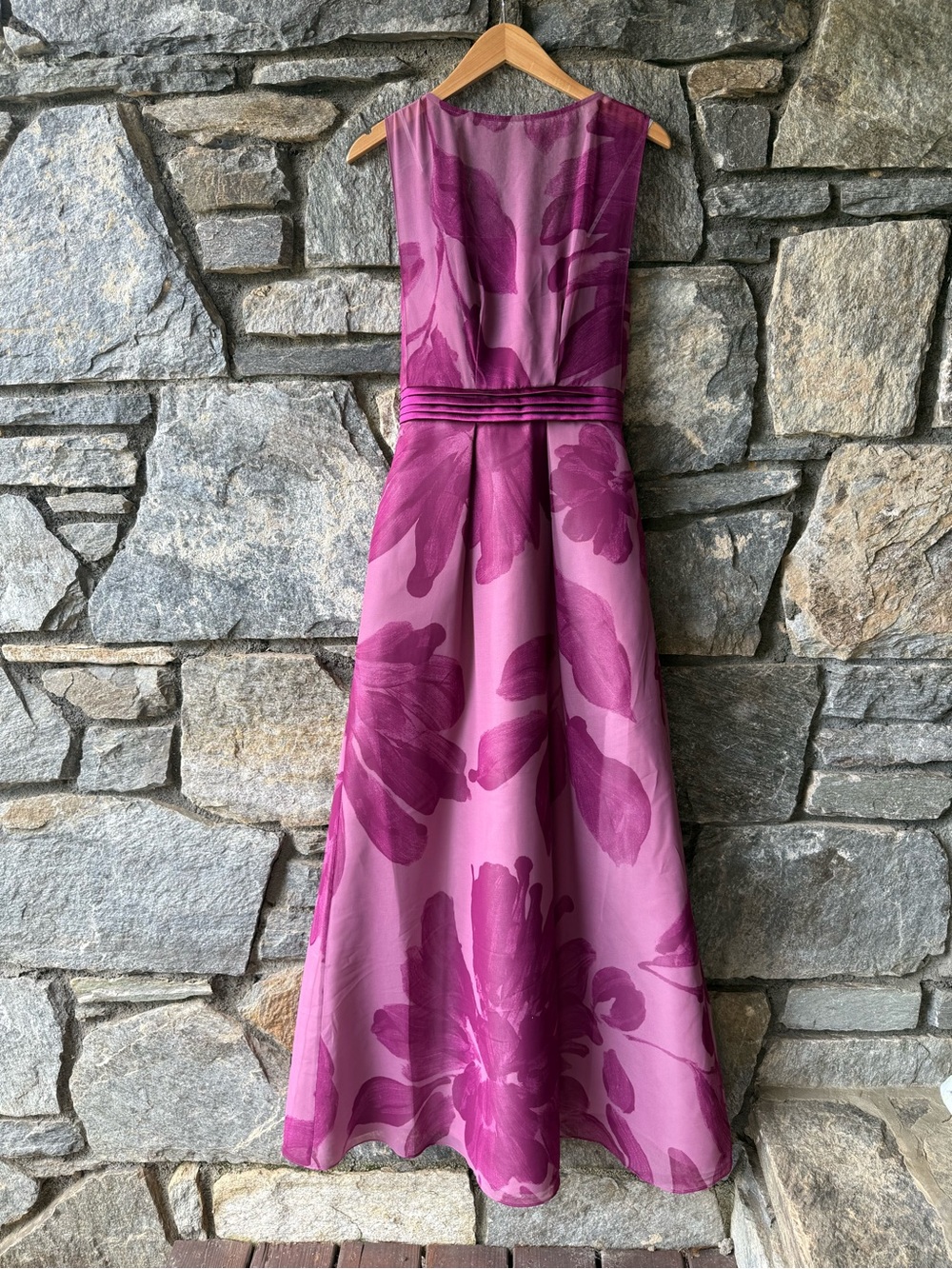 Kay Unger Tess gown Sleeveless Fuchsia Floral A-Line Dress